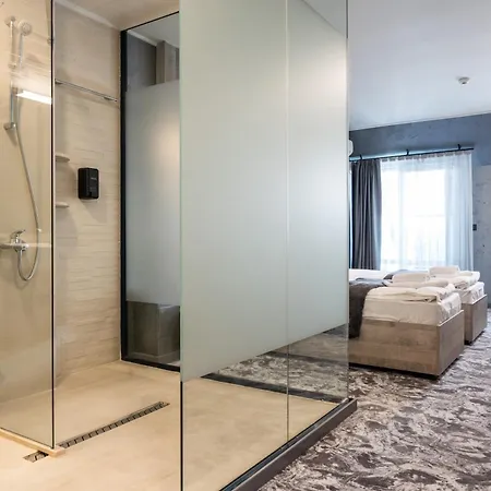 Rcr Einstein 2 Aparthotel