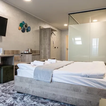Rcr Einstein 2 Aparthotel Sofia
