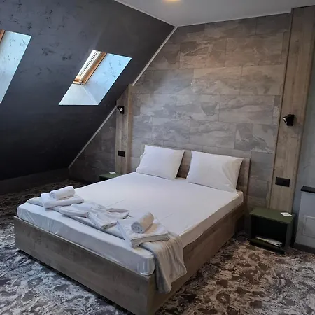 Hotel de apartamente Rcr Einstein 2 3*