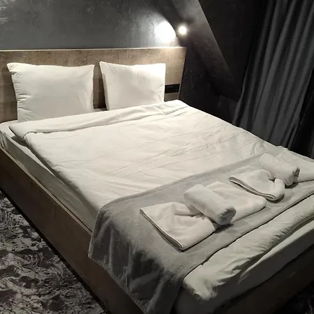 Lejlighedshotel Rcr Einstein 2 3*