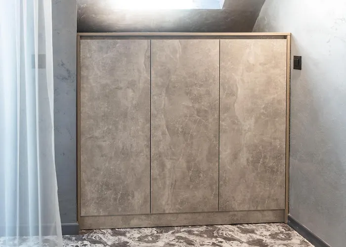 アパートホテル Rcr Einstein 2