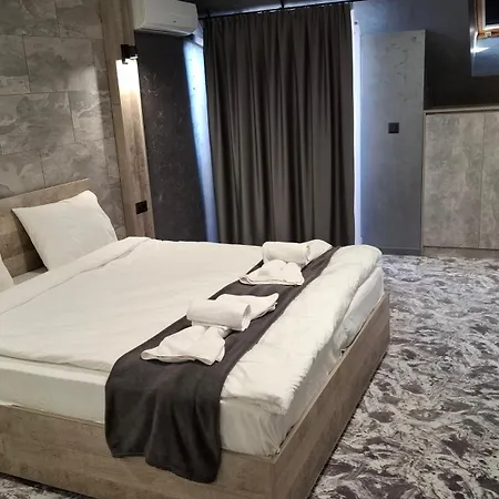 Rcr Einstein 2 Aparthotel Sofia