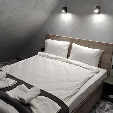 Rcr Einstein 2 Apart-hotel 3*