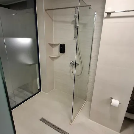Rcr Einstein 2 公寓式酒店