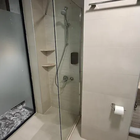 Rcr Einstein 2 Apart Otel