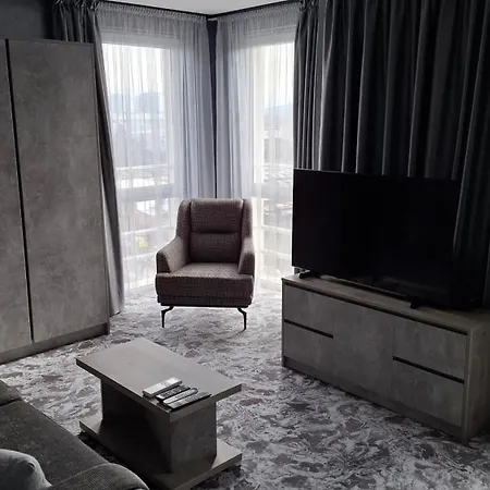 Rcr Einstein 2 Apart-hotel 3*