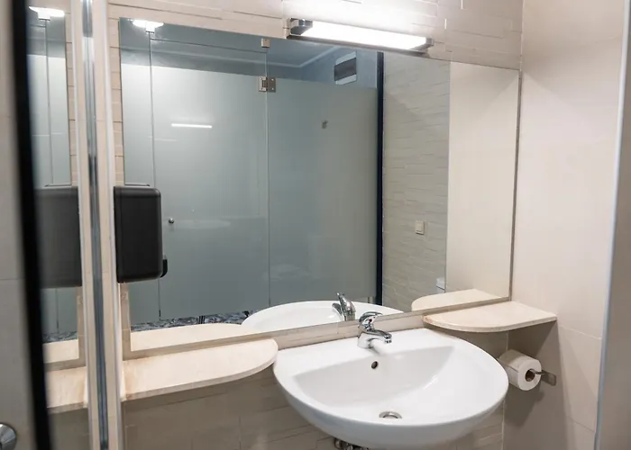 Rcr Einstein 2 Aparthotel 3*