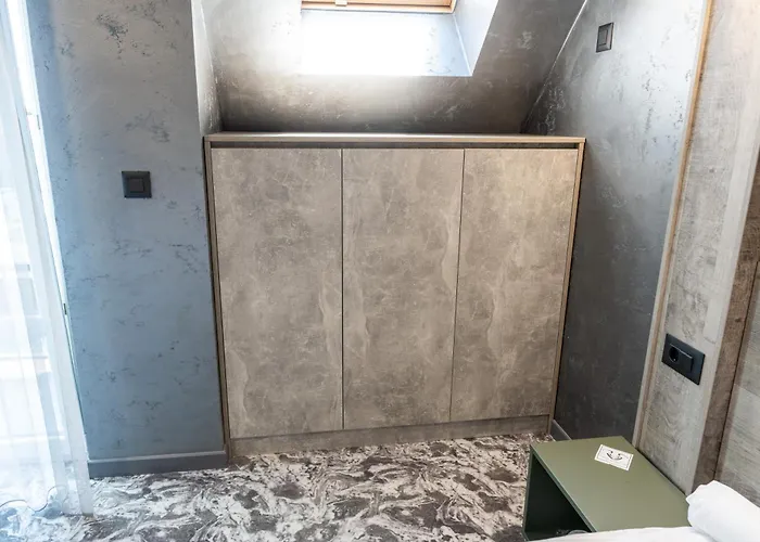 Lägenhetshotell Rcr Einstein 2 3*