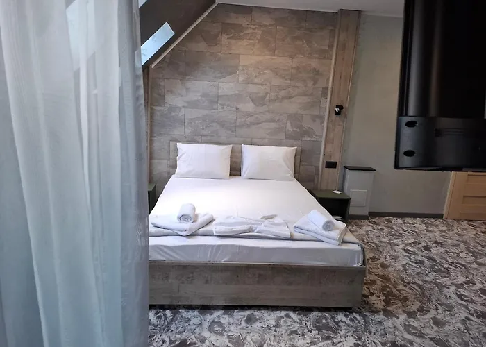 Rcr Einstein 2 Lägenhetshotell Sofia