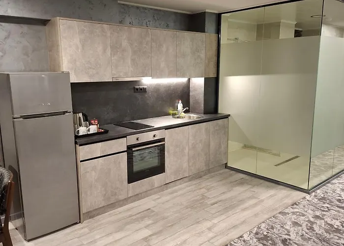 Rcr Einstein 2 Апарт-отель София