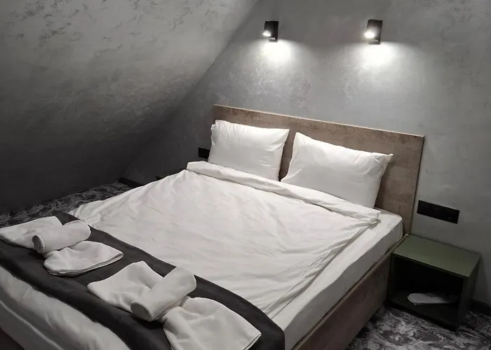 Rcr Einstein 2 Апарт-отель 3*