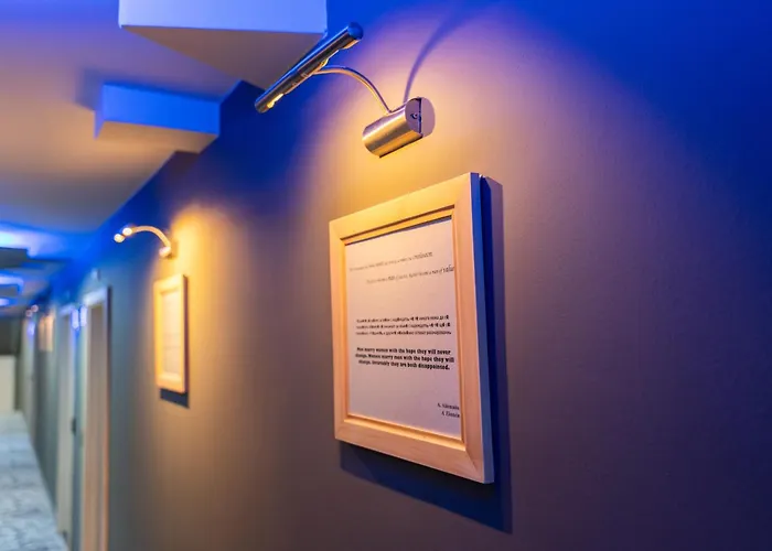 Rcr Einstein 2 شقة فندقية 3*