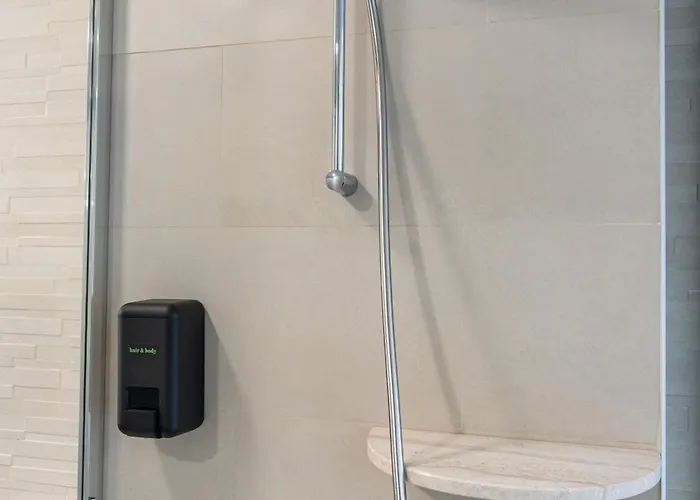 Rcr Einstein 2 Aparthotel