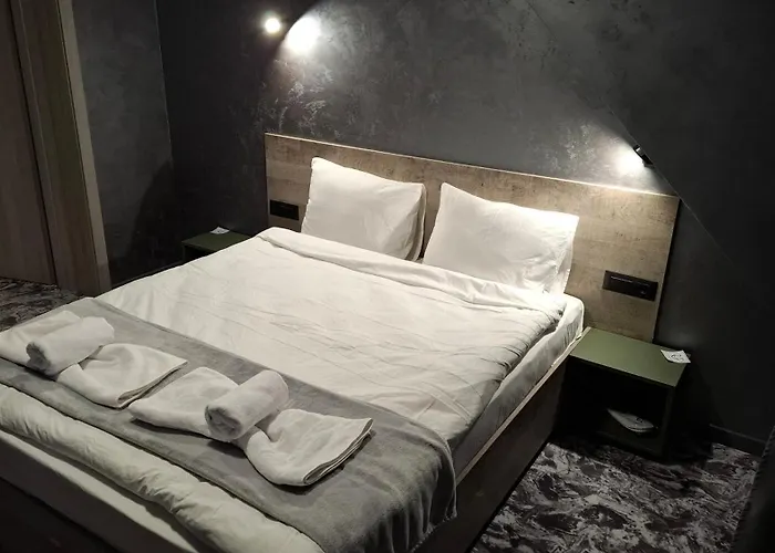 Rcr Einstein 2 Aparthotel