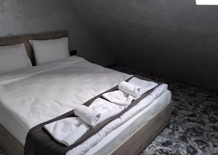 Rcr Einstein 2 Aparthotel Sofie